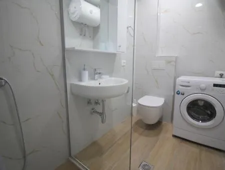 Sea View Apartment!beach Access!luxury & Peaceful! Sarandë